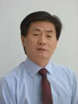 穿衬衫打领带的男人描述已自动生成