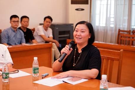 说明: 李老师